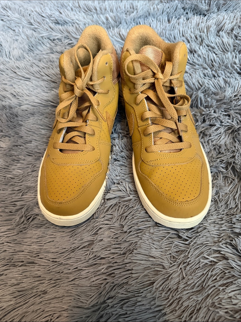 Nike Kids Sneakers in Wheat/Tan with White Soles